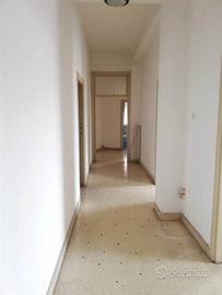 Appartamento di 150 m² con 5 locali a Terni