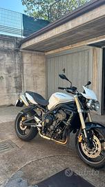 Triumph Street Triple 675 2011 A2 (full power)