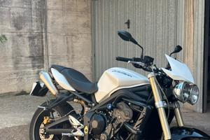 Triumph Street Triple 675 2011 A2 (full power)
