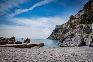 MONOLOCALE A AMALFI