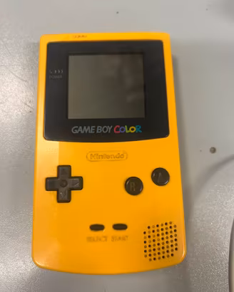Nintendo Game Boy Color usato