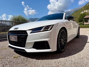 Audi TT S - Coupé 2.0 TFSI quattro S Line