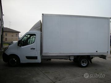 Renault master con alluvan