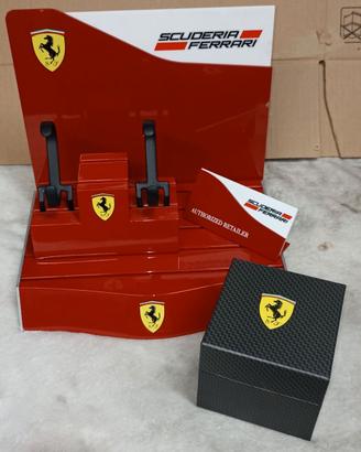 Kit espositore Ferrari orologi e gadget