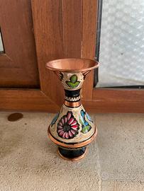 Vaso decorativo in rame