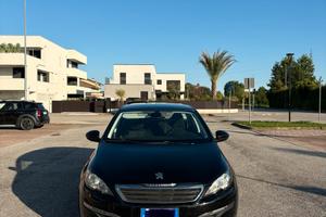 Peugeot 308 station wagon nera