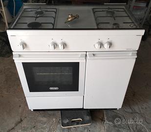 Cucina a Gas DeLonghi 