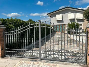 Cancello e cancelletto ferro battuto