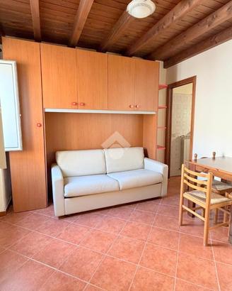 MONOLOCALE A MONREALE