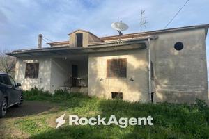 Casa indipendente di 201 m² con 4 locali a Altavil
