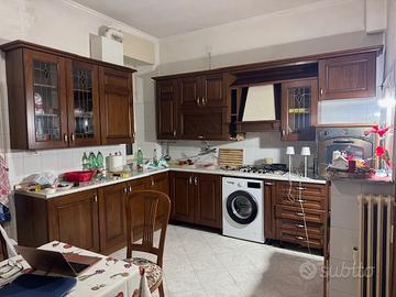 Cucina in legno mogano completa  elettrodomestici