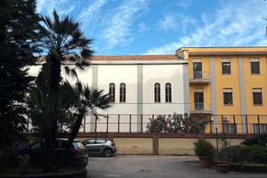 In condominio signorile - solo a referenziati