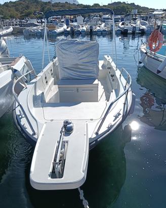 Barca 5,20 metri vetroresina nuova