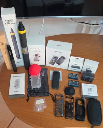 insta360 x4 COME NUOVA+FATTURA+ ACCESSORI+ SCATOLE