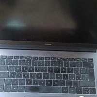 HUAWEI MateBook D 15 - tastiera e schermo