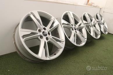 Cerchi in lega Audi Q3 Sportback 19 ORIGINALI