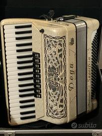 Fisarmonica professionale Dega 4/5 Amplificata