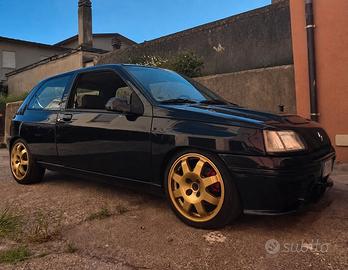 Renault Clio 1800 16v
