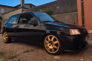 Renault Clio 1800 16v