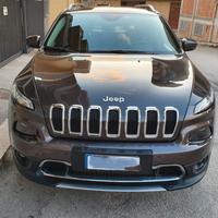 Jeep Cherokee versione Limited 2000 cc 140 cv