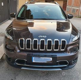 Jeep Cherokee versione Limited 2000 cc 140 cv