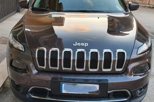 Jeep Cherokee versione Limited 2000 cc 140 cv
