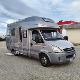 Camper semi-integrale AZ System Iveco 3000cc TDI