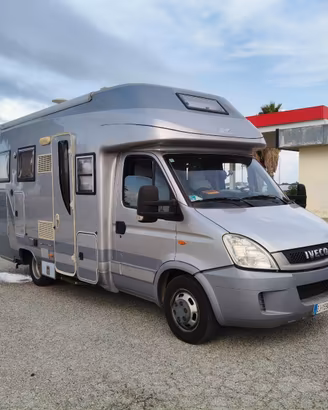 Camper semi-integrale AZ System Iveco 3000cc TDI