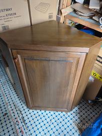 Mobile ad angolo in legno massello