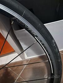 "Ruota singola posteriore con pacco pignoni 10v