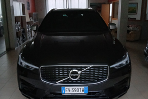 VOLVO XC60 D4 R-design