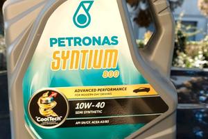 Olio motore Selenia/Petronas