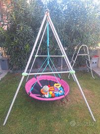 Altalena da giardino con seduta a nido 
