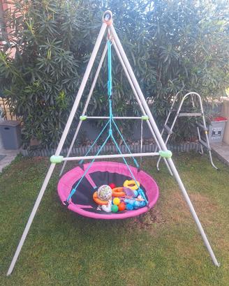 Altalena da giardino con seduta a nido 
