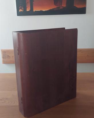 Libro contenitore in legno