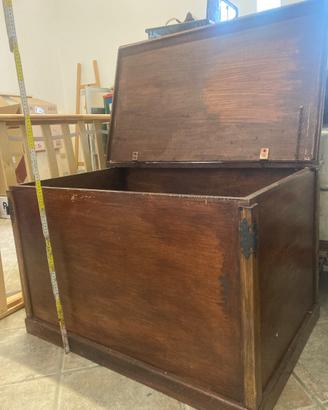 Cassapanca in legno