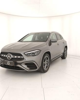 MERCEDES-BENZ GLA 200 d AMG Line Premium auto