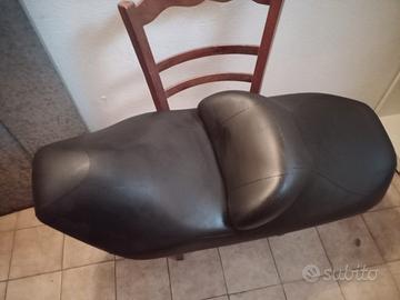 Sella e carene posteriori suzuki burgman 250