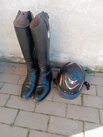 stivali equitazione e cap