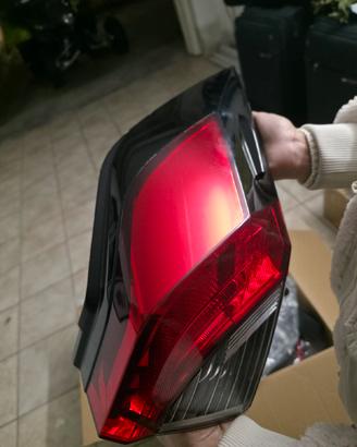Fanali posteriori Toyota rav4 dal 2019 in poi