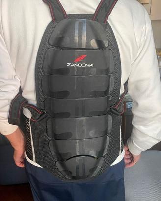 scudo schiena per moto