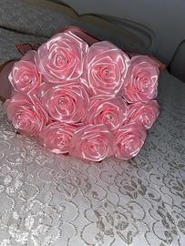 Bouqet con rose , fatti a mano