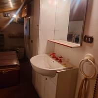 Mobiletto bagno con lavandiino