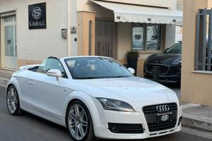 AUDI TT Roadster 1.8 TFSI S-line Bose