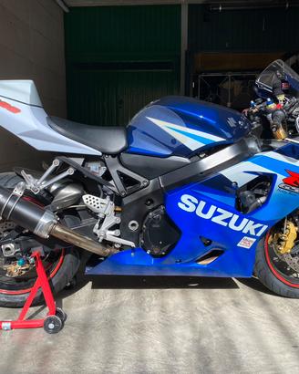 Suzuki GSX-R 600 K5 Pezzi ORIGINALI + Gomme NUOVE