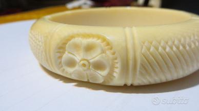 Particolare e prezioso bracciale naturale