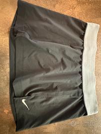 Gonna tennis Nike dry Fit taglia S