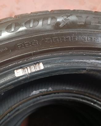 N.4 gomme come nuove fatto 3.000 chilometri