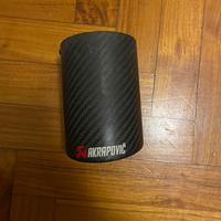 Cover terminale di scarico con logo Akrapovic