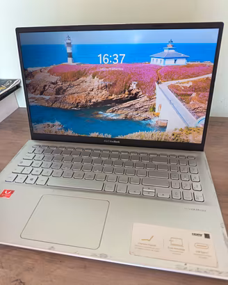 Asus Vivobook 15 laptop leggere descrizione